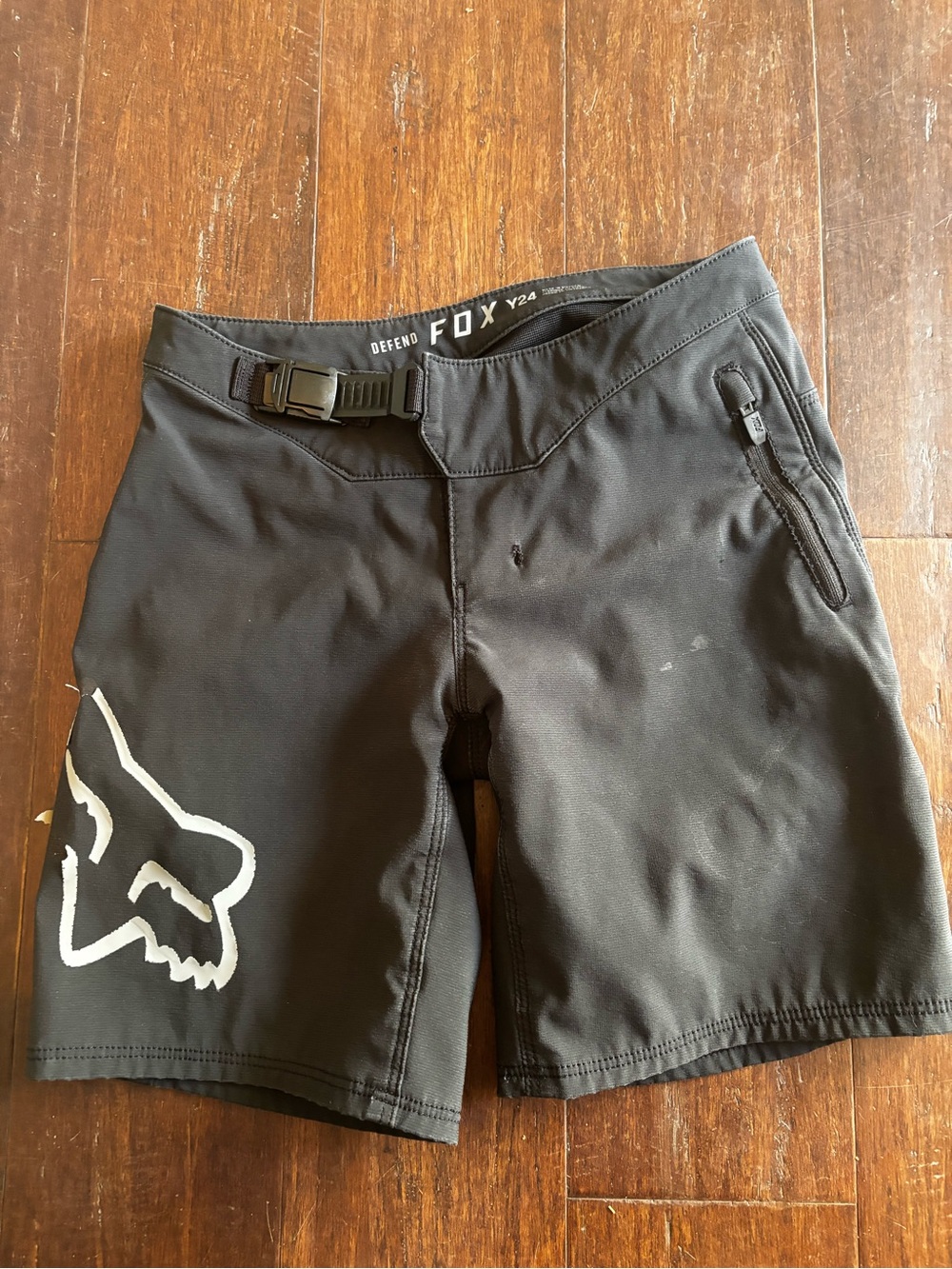 Fox Black kids Y24 defend BMX/MTB Riding Shorts with White Logo
